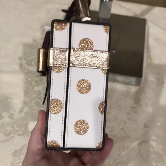 Kate Spade Wrapping Party Gift Box Crossbody - Picture 9 of 14